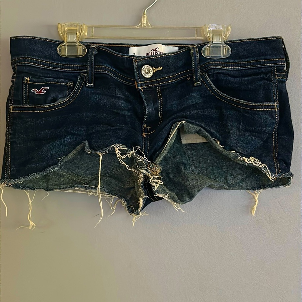 Hollister shorts size 7 waist 28